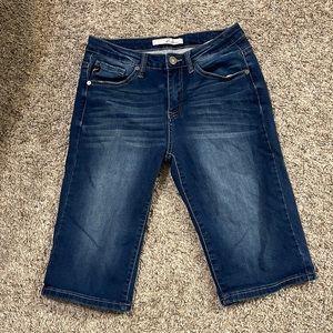 KanCan Bermuda Jean shorts size 27